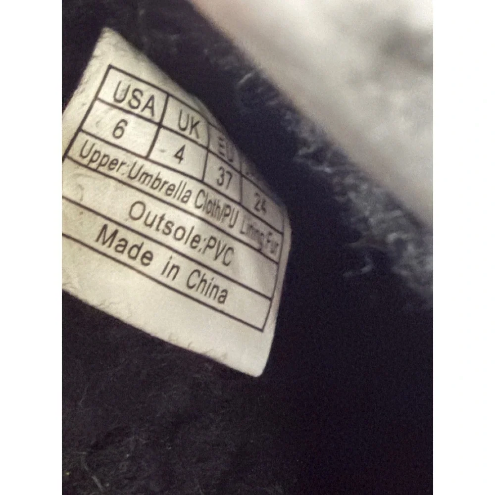 Unbranded metallic silver